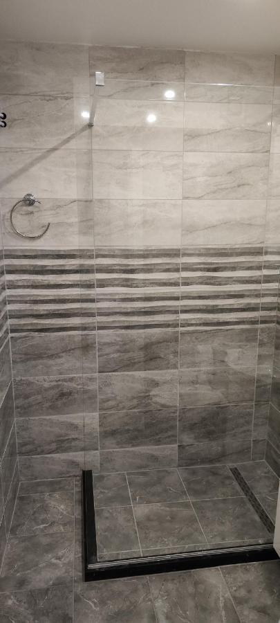Bora Apartmani - Free Parking - City Center Vranje Eksteriør bilde