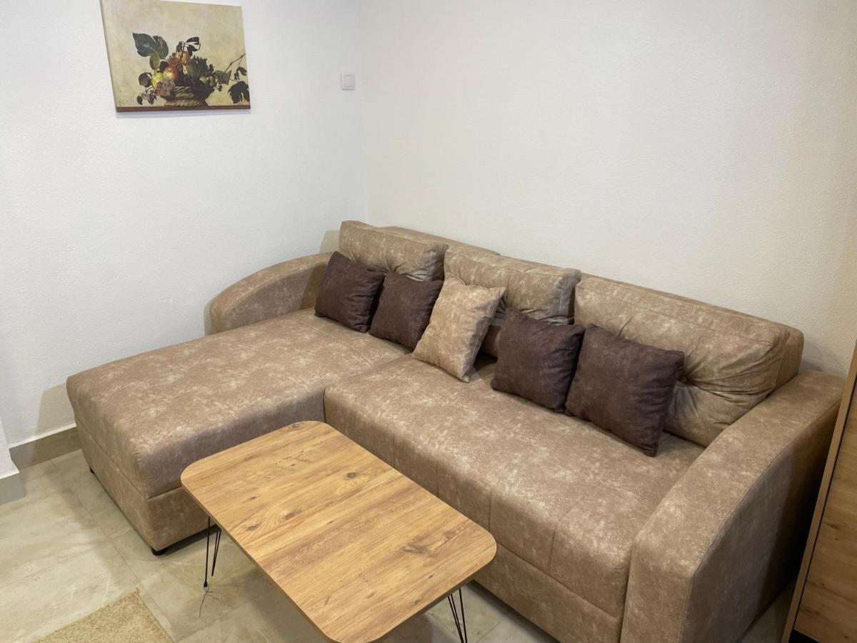 Bora Apartmani - Free Parking - City Center Vranje Eksteriør bilde