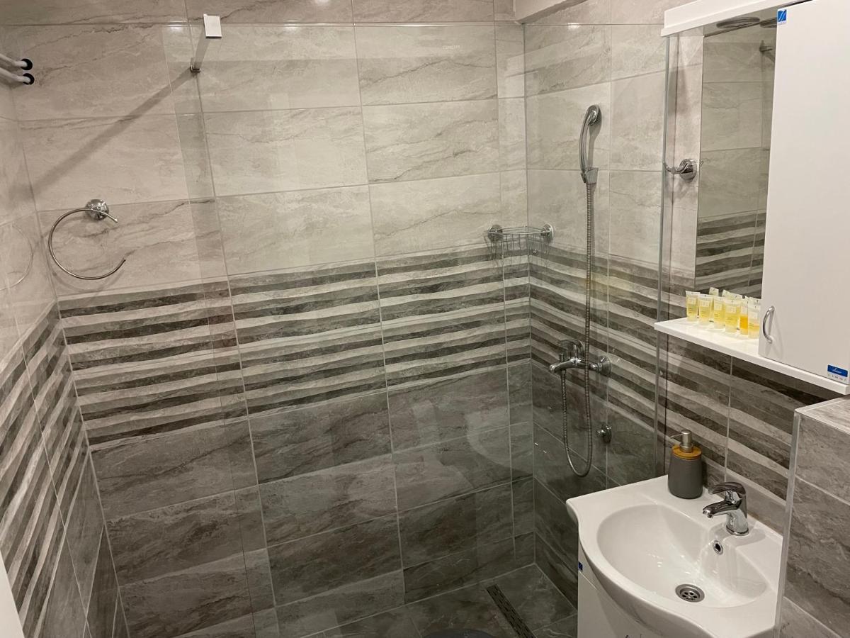 Bora Apartmani - Free Parking - City Center Vranje Eksteriør bilde